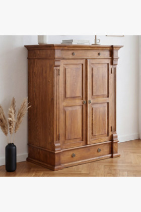 Wäscheschrank aus massivem Kiefernholz braun mit Patina